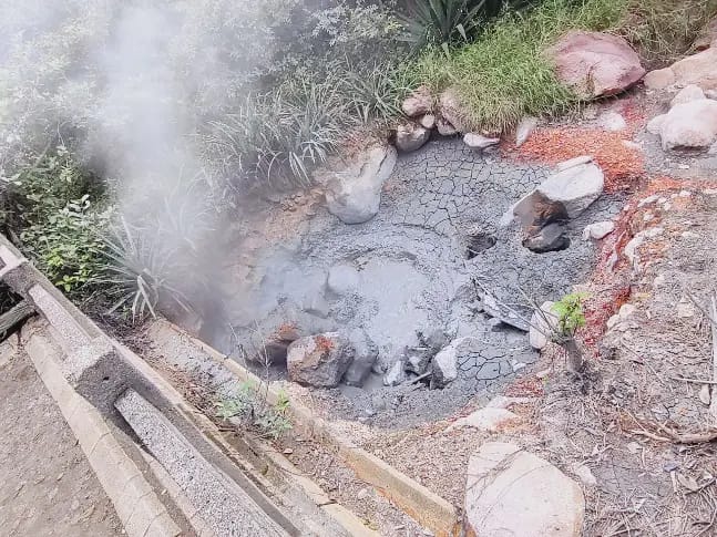 La Leona Waterfall CR